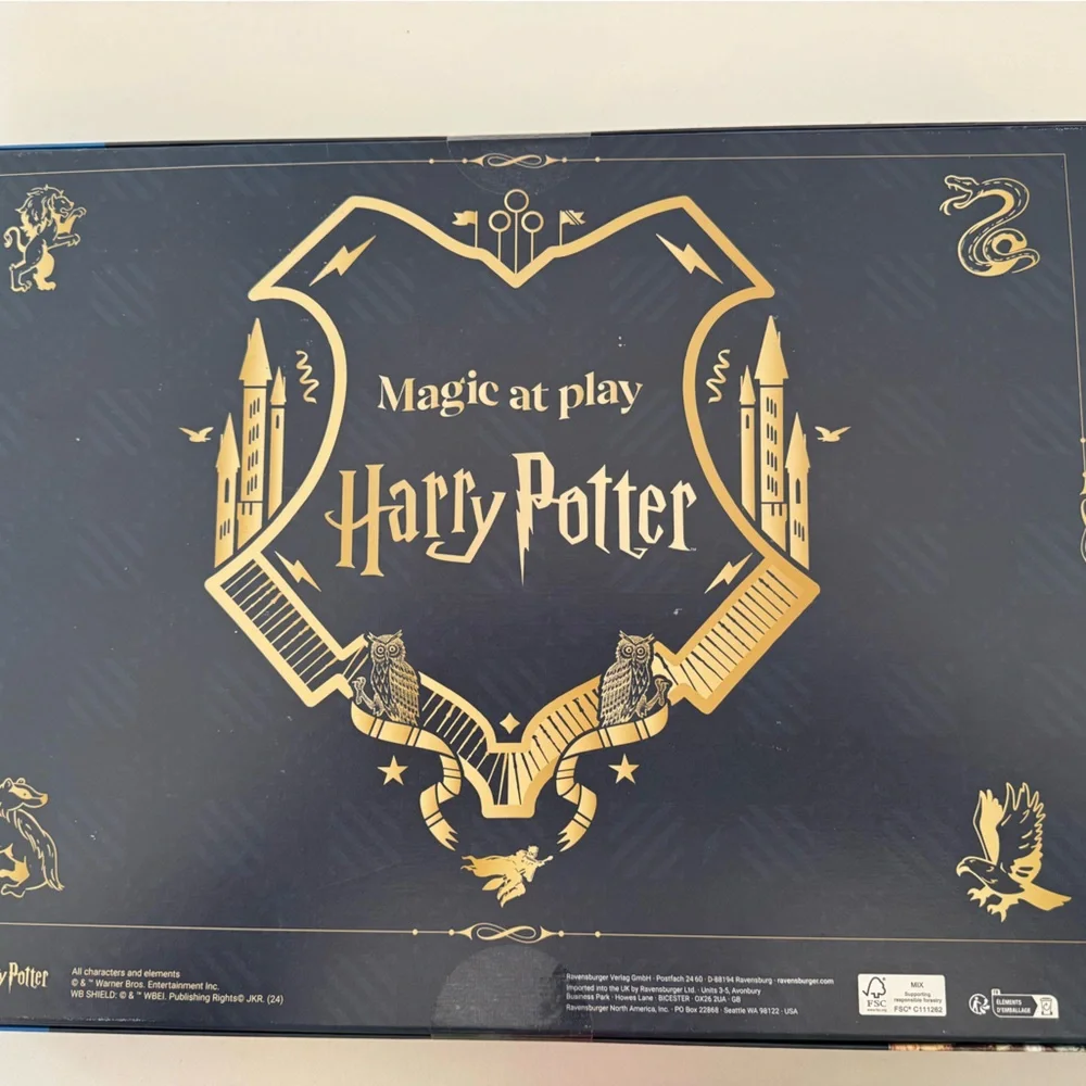 Ravensburger Harry Potter Puzzle - Hogwarts Castle Cutaway 3000 Piece Puzzle NWT - Picture 2 of 5